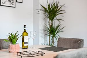 Dining Room- click for photo gallery